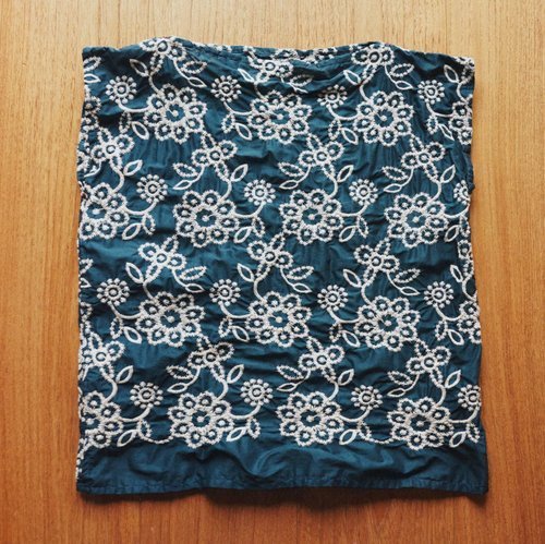 【預購】黛青色 夏季方形無袖背心 亞麻花朵刺繡面料 兩面穿短上衣 - Image 2