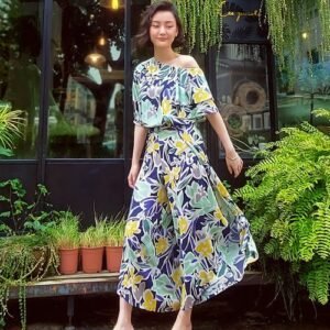 【預購】【台灣製】島嶼花卉不對稱上衣(藍)
