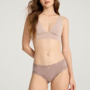 【台灣製】Glamour Night.蕾絲織帶中腰三角內褲