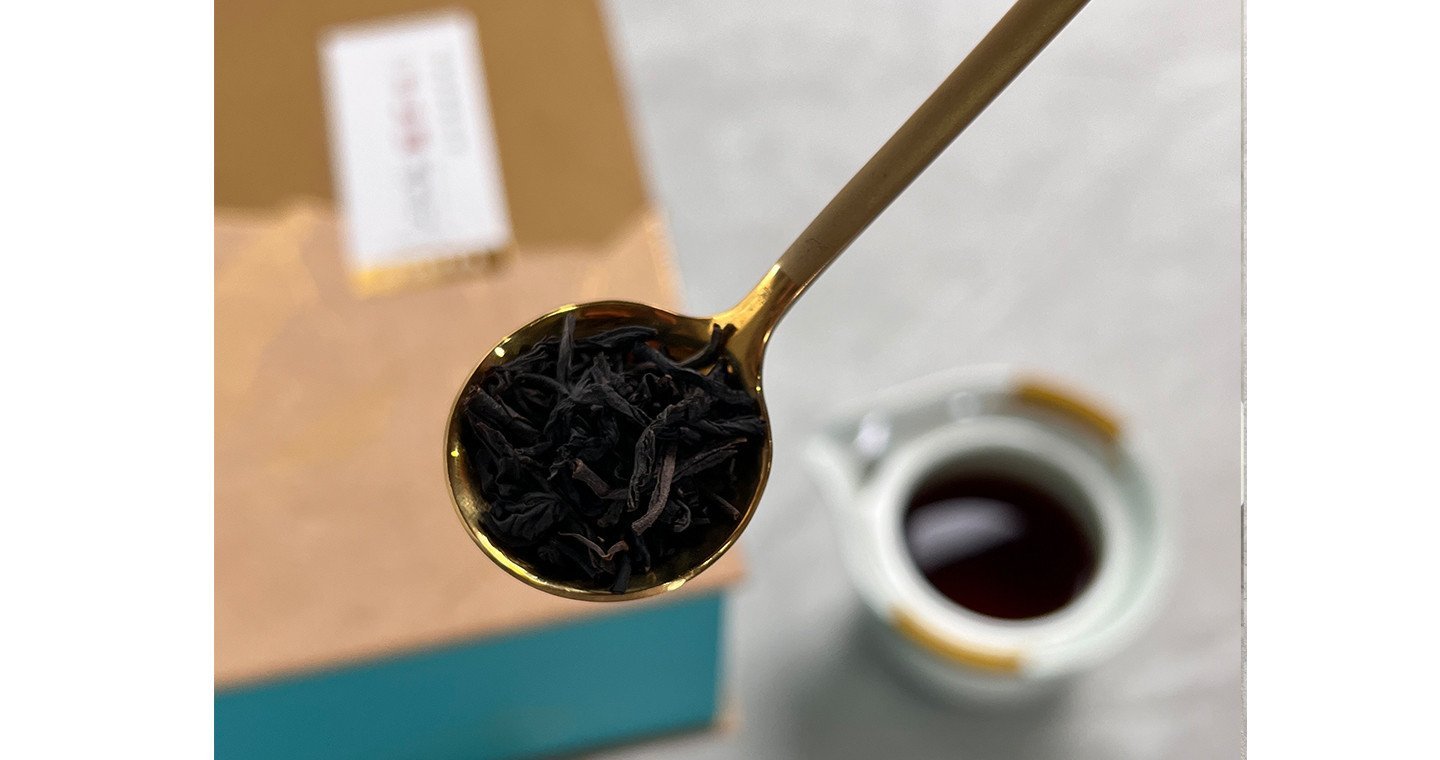 台灣茶禮盒|一手蜜香紅茶-茶葉200公克 (100公克X2罐/盒) - Image 3