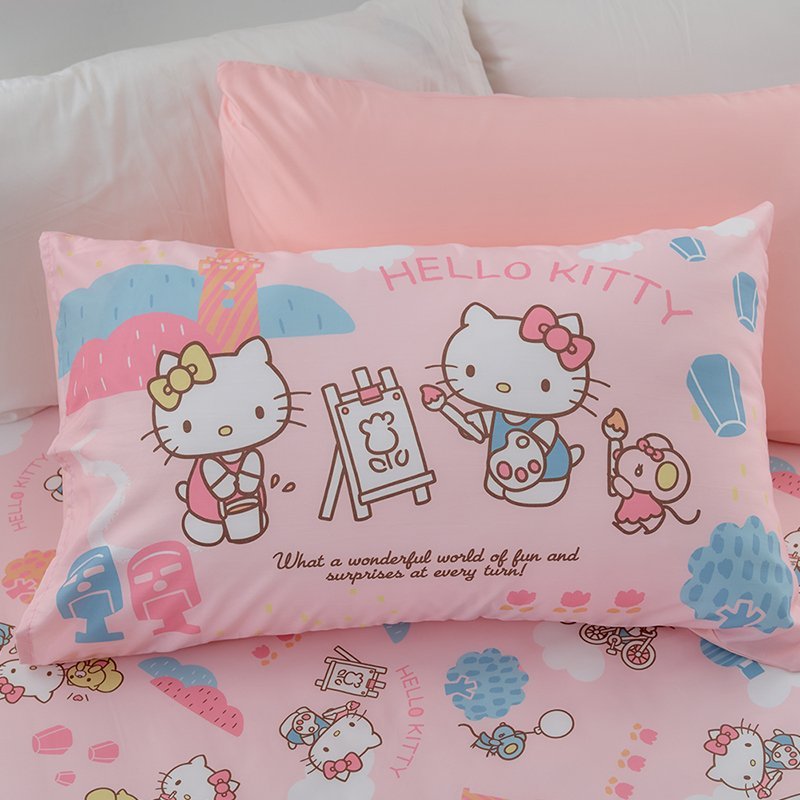 【台灣製】床笠 / 雙人【風景繪】雙人床笠含二件枕套 50%天絲 HELLO KITTY - Image 4