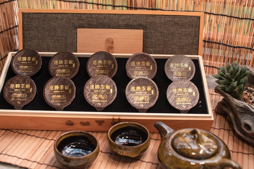 覓境黑鑽石真空膠囊松木禮盒(伴手禮附提袋) - Image 2